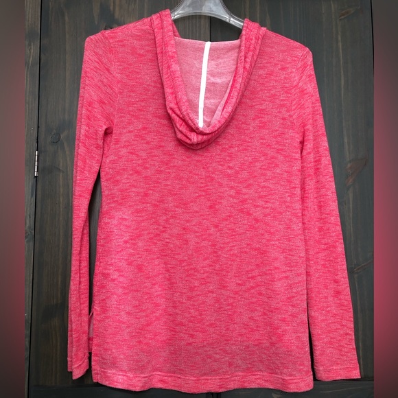 *SALE MUST GO* So light Weight bright pink long sleeve hooded top - Picture 2 of 4